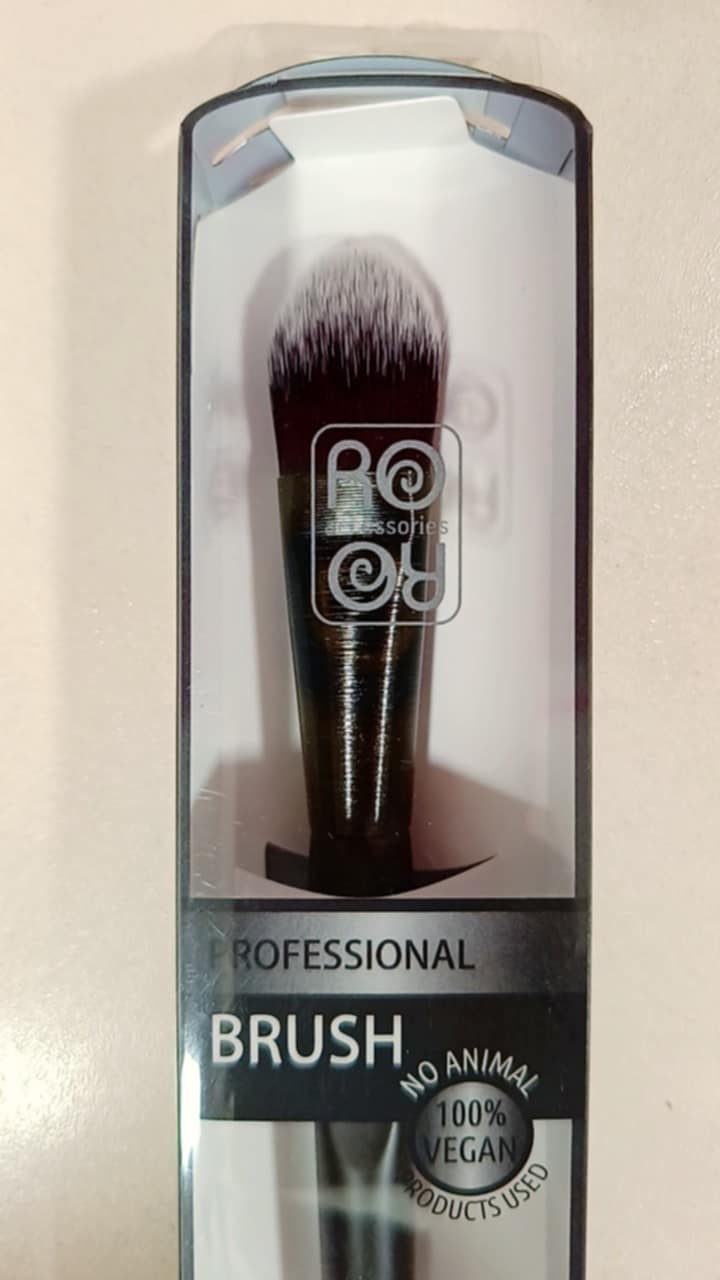 FOUNDATION BRUSH Ro accessories