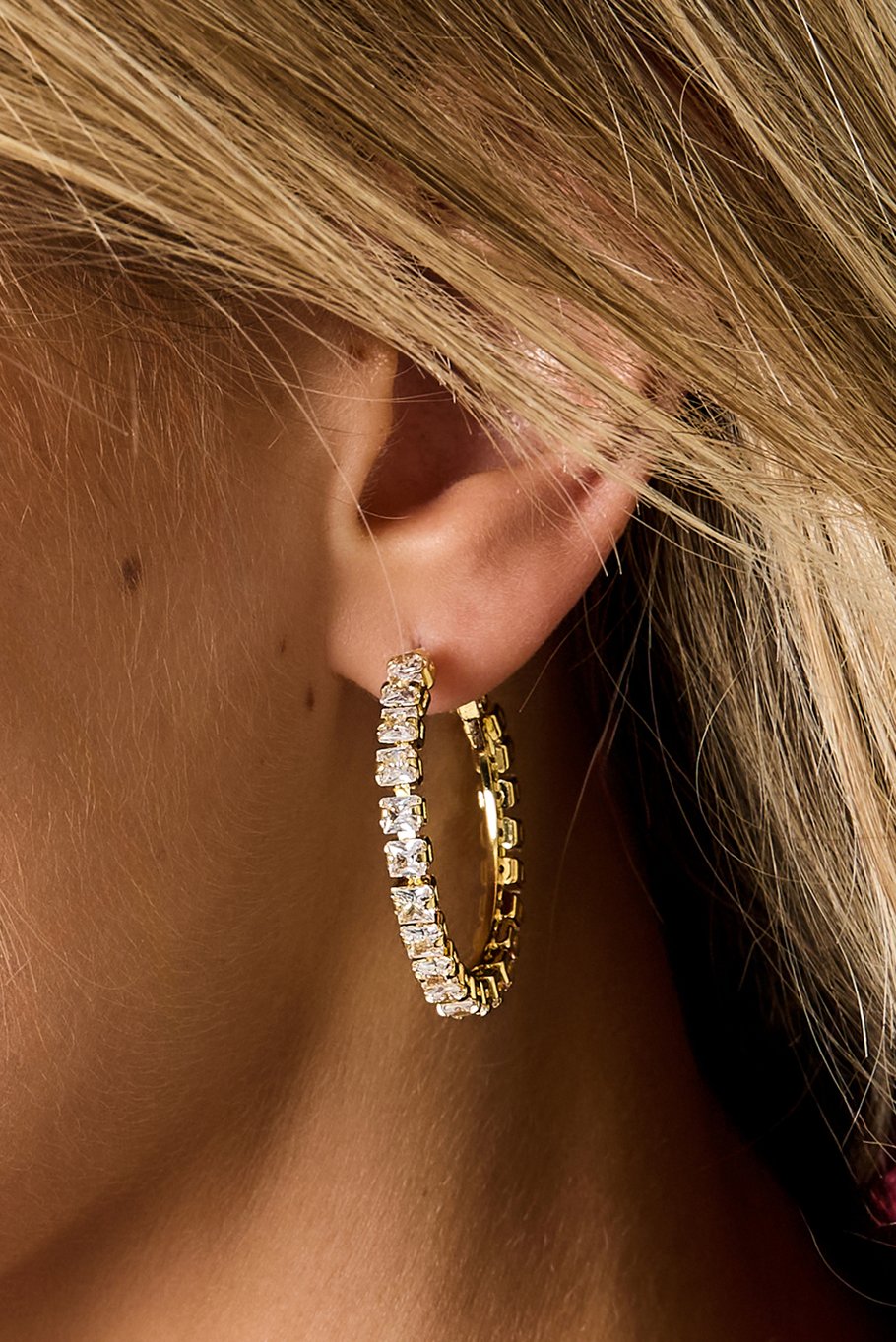 Copper Hoop Earrings: Η Χρυσή Λάμψη - Image 2