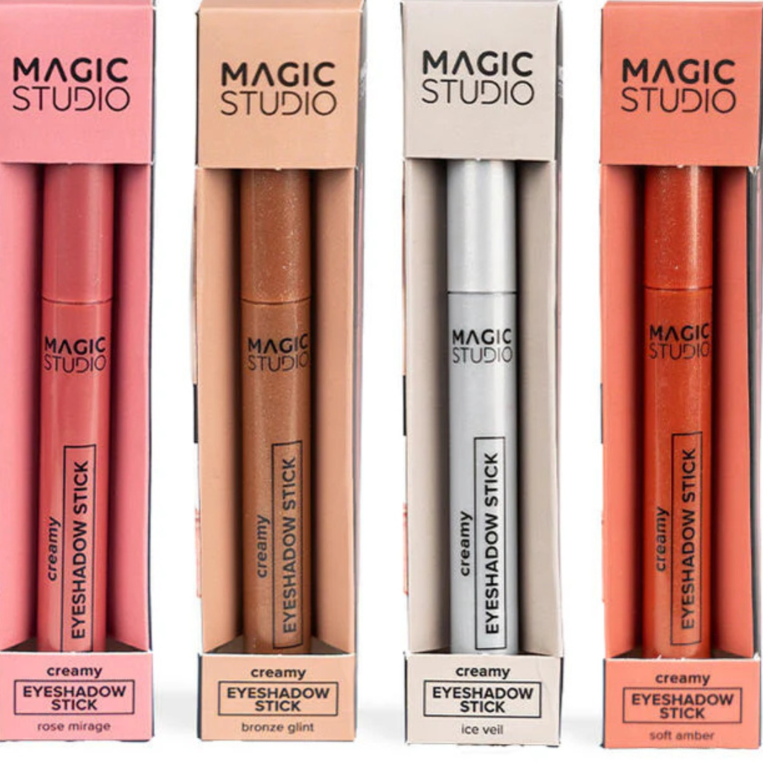 Display με τα Magic Studio Creamy Eyeshadow Stick σε τέσσερις αποχρώσεις